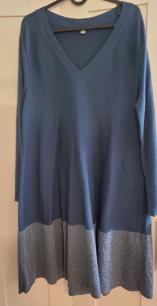 Dress - Picture 1 of 5